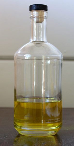A-bottle-of-hand-refined-cold-pressed-linseed-oil-Damian-Osborne